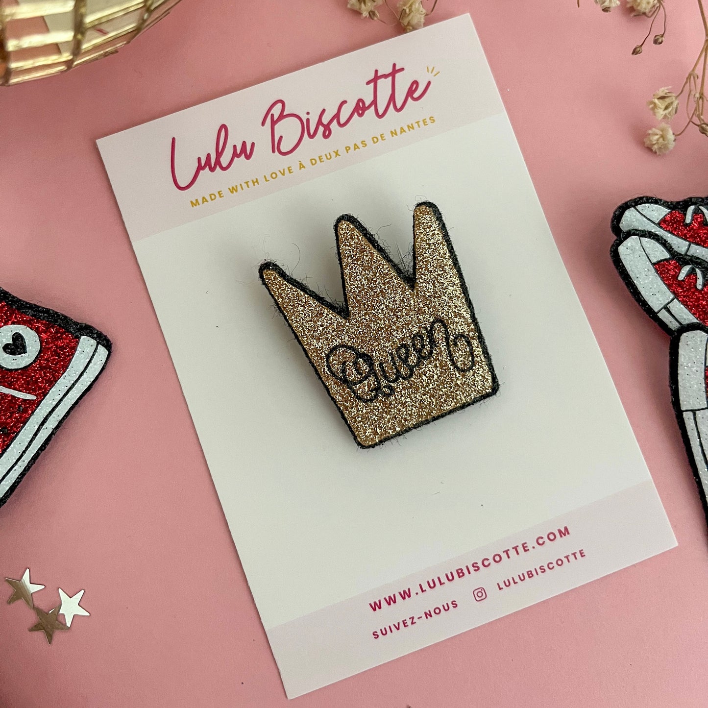 Broche pailletée "QUEEN"