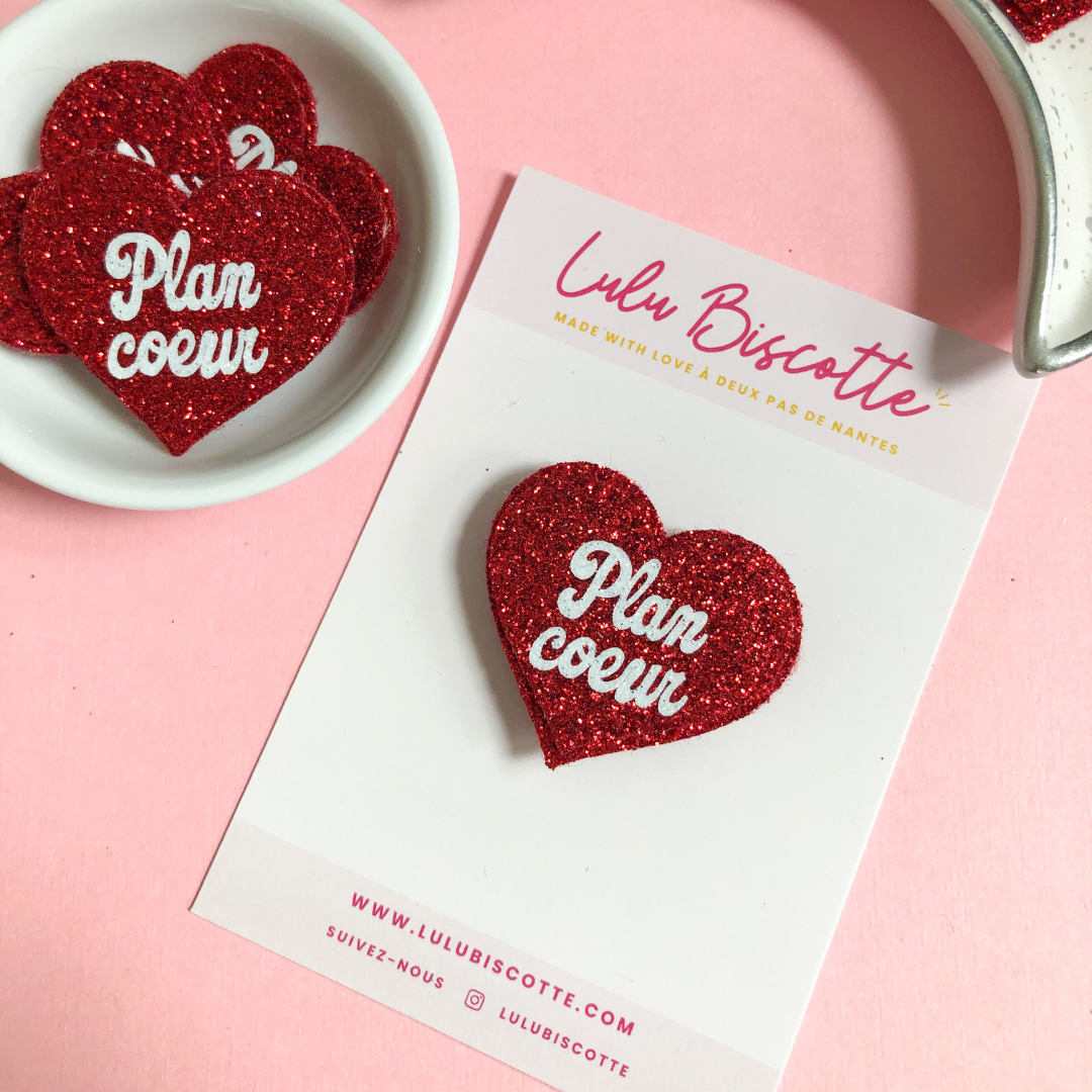 Broche pailletée "PLAN COEUR"
