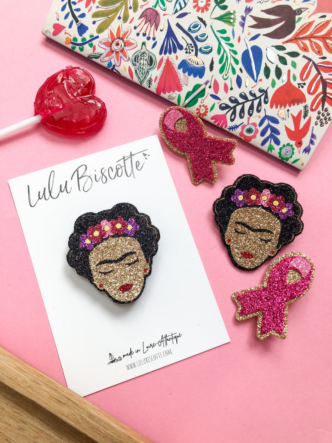 Broche pailletée 