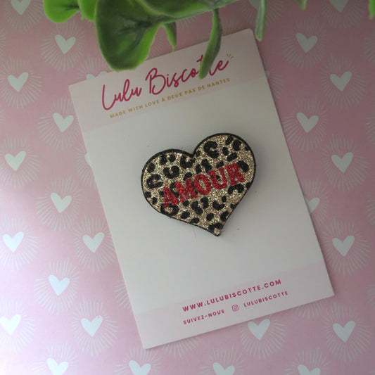 Broche pailletée "AMOUR LEO"