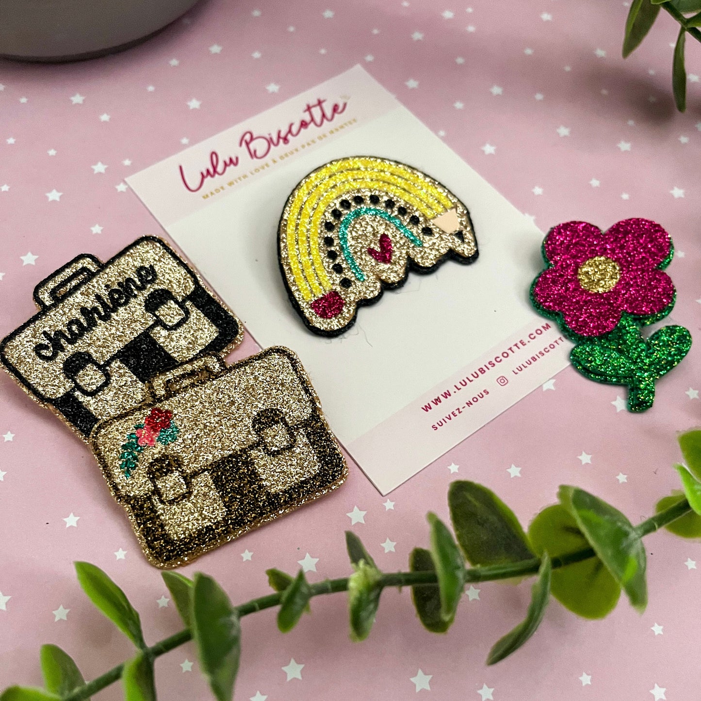 ☆ PERSONNALISABLE ☆ Broche pailletée "CARTABLE"