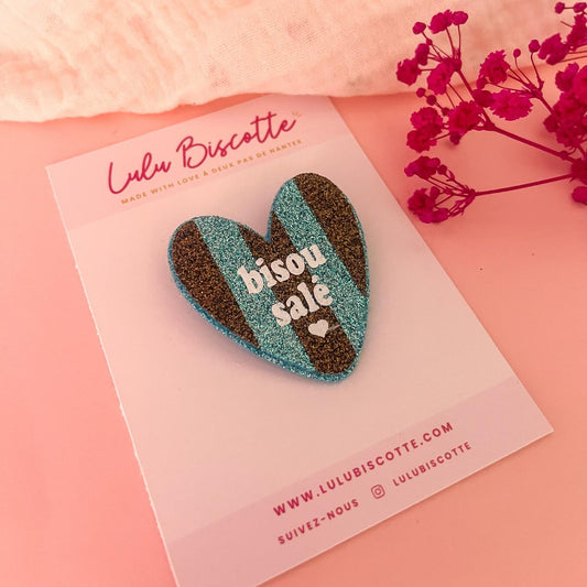 Broche pailletée "BISOU SALE"