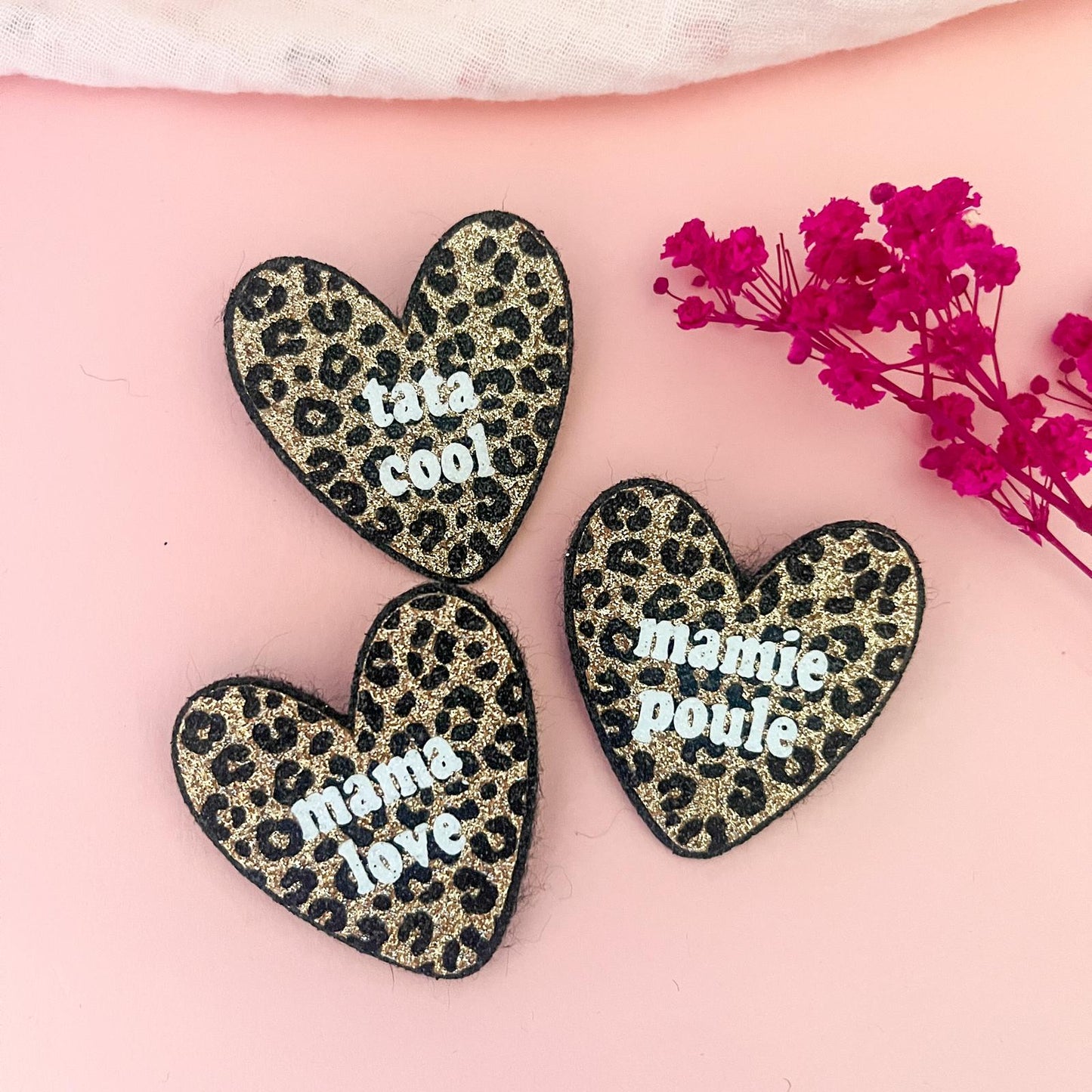 Broche pailletée "MAMIE POULE"