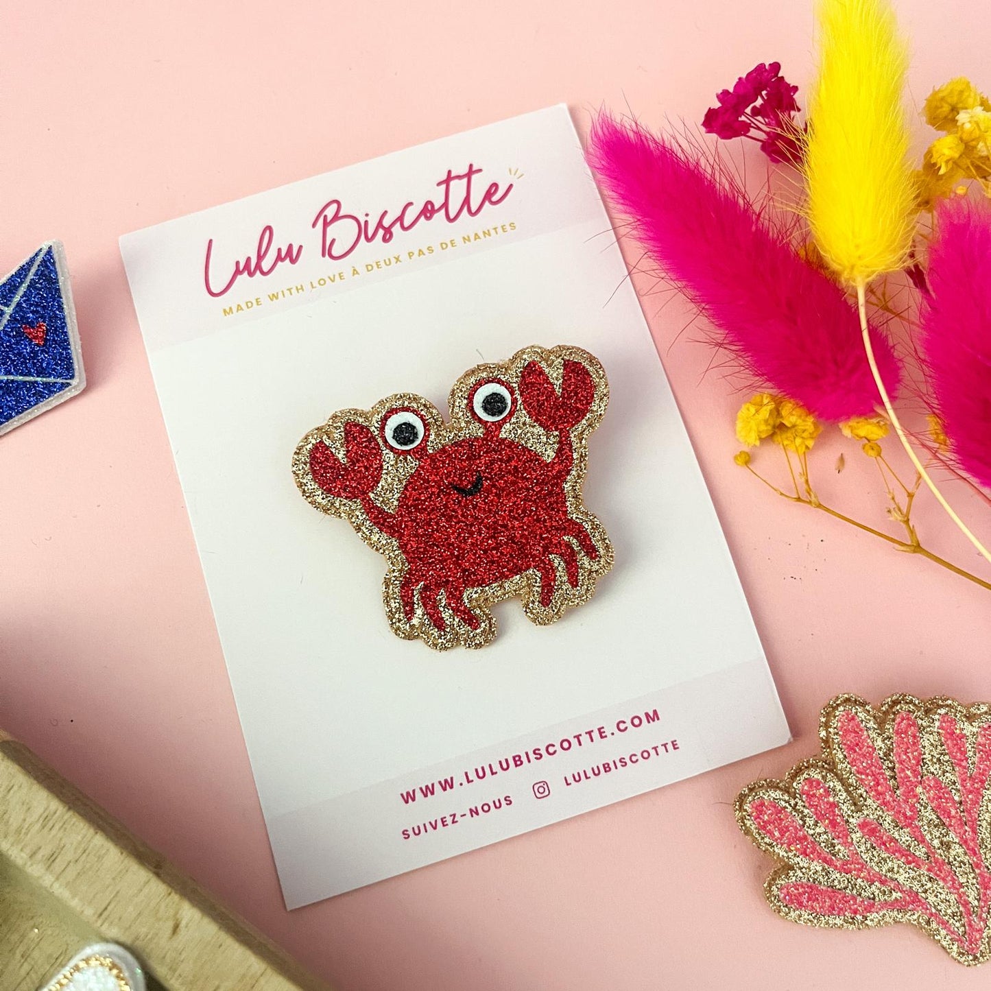 Broche pailletée "SEB"