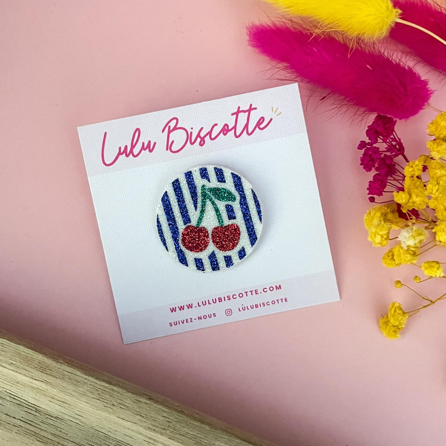 Pin's pailleté CERISE