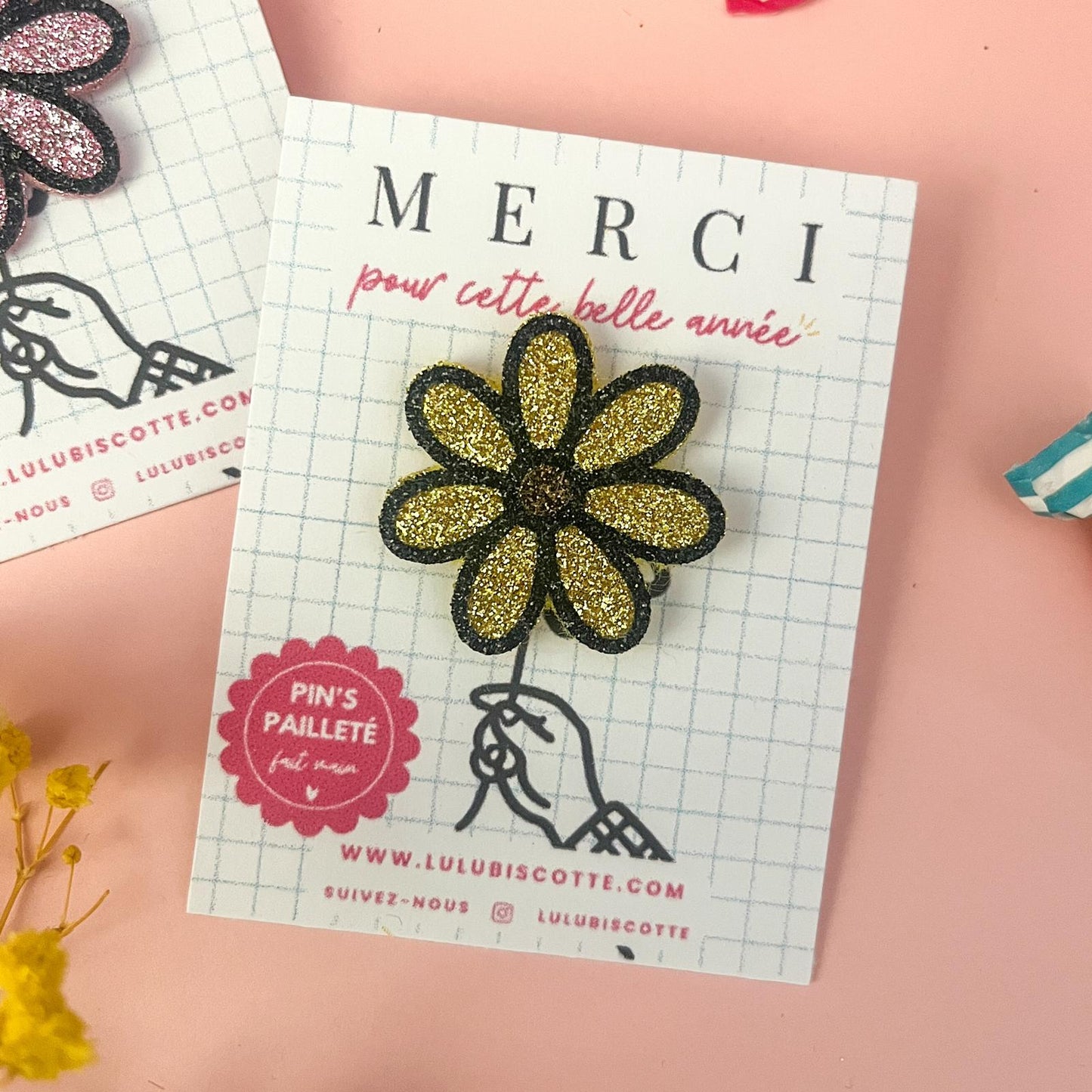 Pin's pailleté MERCI MAITRESSE - Fleur doré